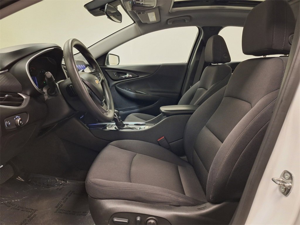 Used 2024 Chevrolet Malibu LT image 9