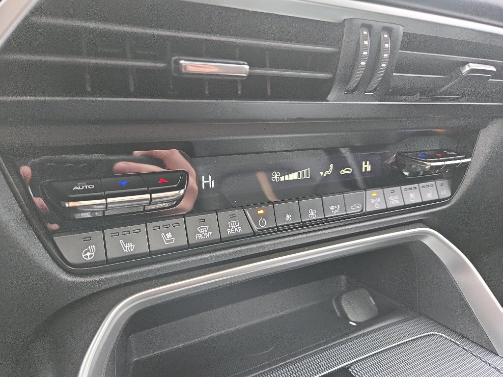 Used 2025 MAZDA CX-90 3.3 Turbo S w/ Premium Package image 22