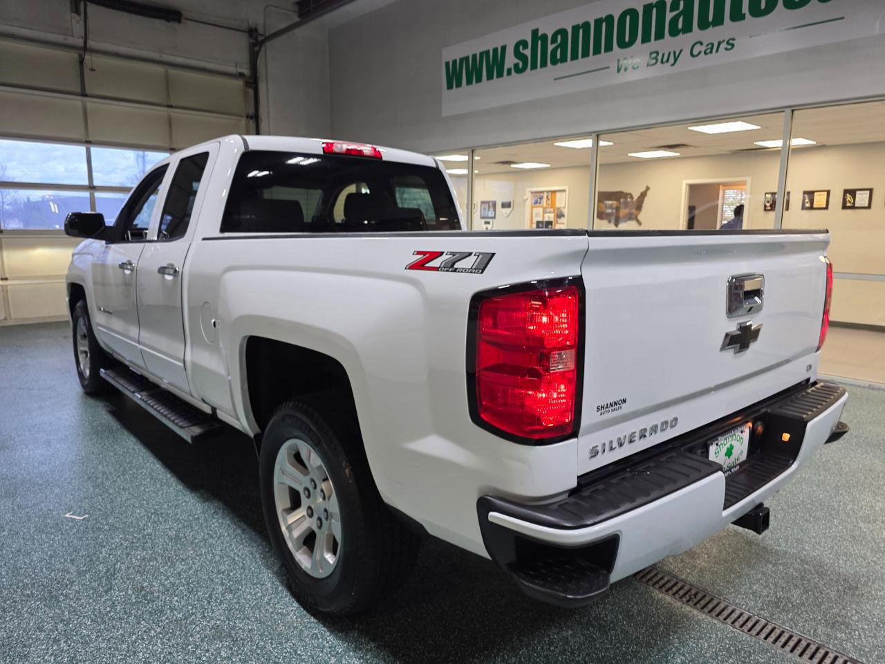 Used 2018 Chevrolet Silverado 1500 LT w/ All Star Edition image 9