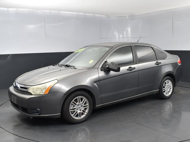 Used 2010 Ford Focus SE FWD image 5