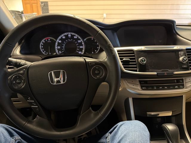 Used 2015 Honda Accord EX-L image 13
