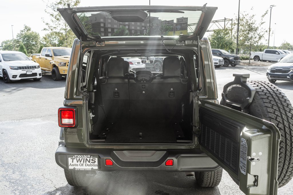 Used 2022 Jeep Wrangler Unlimited Sahara image 22