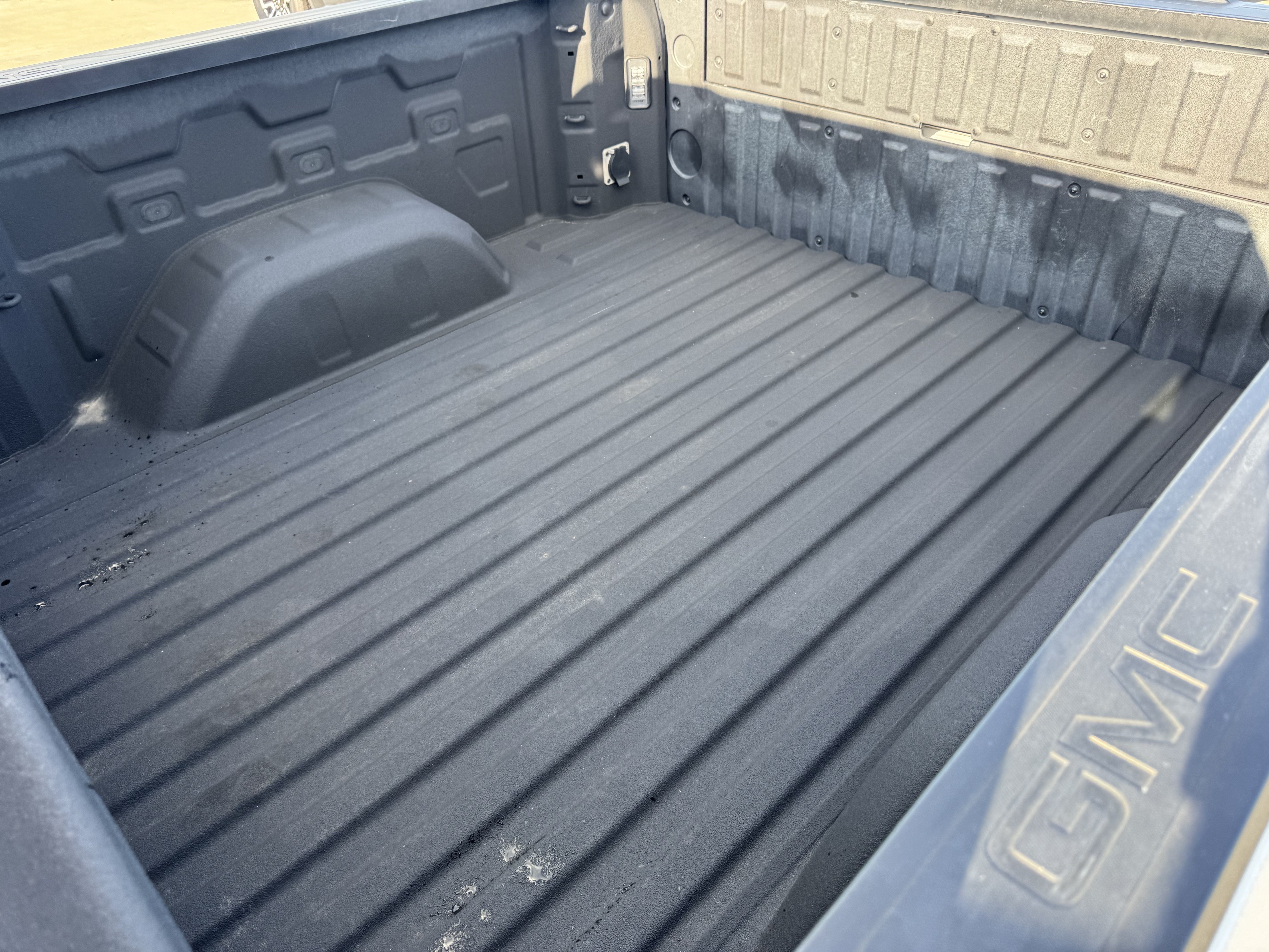 Used 2023 GMC Sierra 1500 SLT RWD image 27