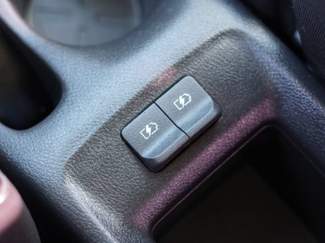 Used 2021 Nissan Versa S FWD image 25