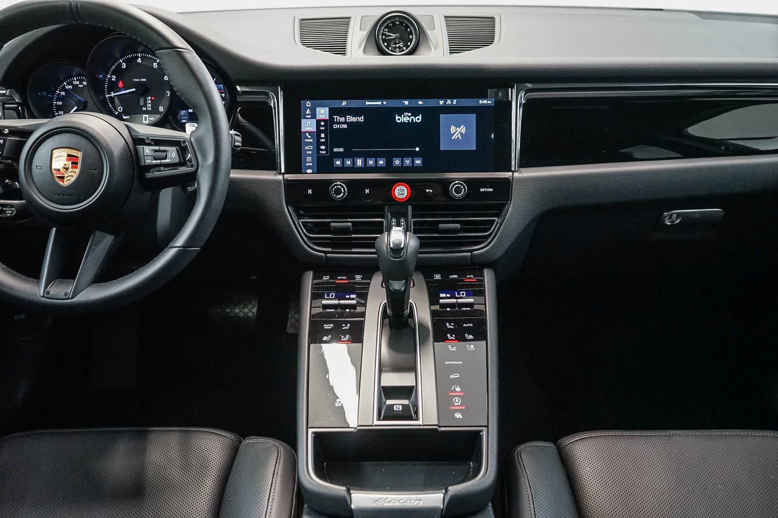 Certified 2026 Porsche Macan AWD/4WD image 19