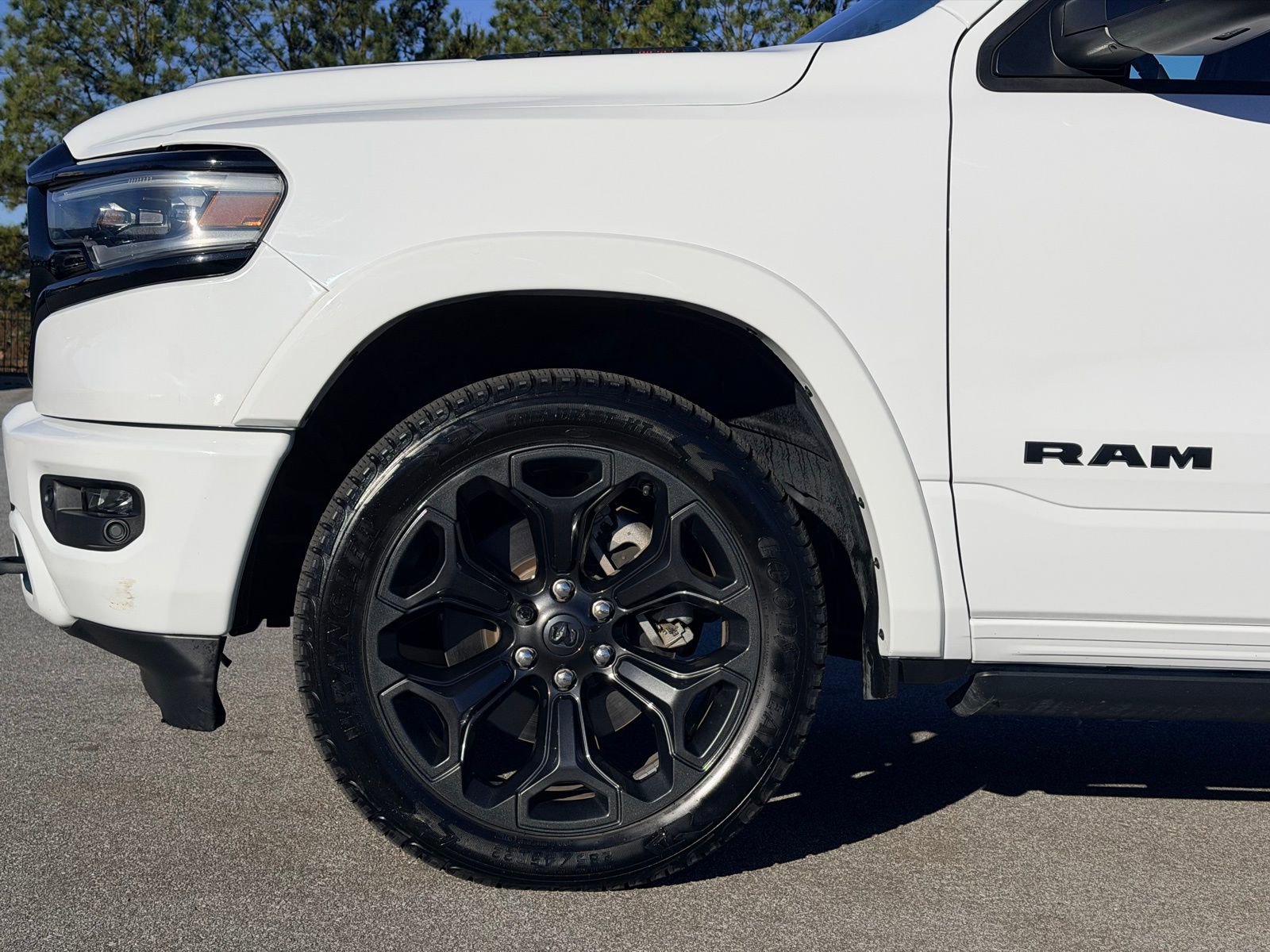Used 2021 RAM 1500 Limited w/ Night Edition AWD/4WD image 4