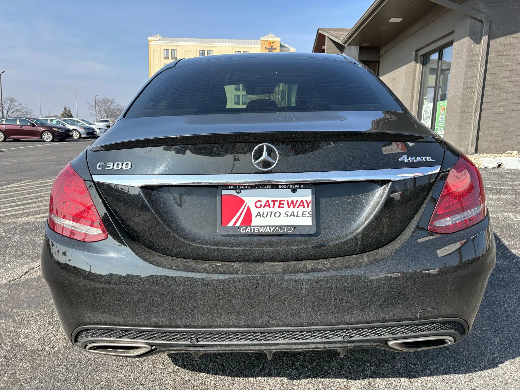 Used 2018 Mercedes-Benz C 300 4MATIC Sedan image 4