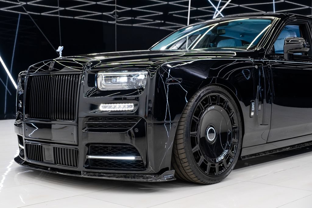 Used 2026 Rolls-Royce Phantom Sedan RWD image 4