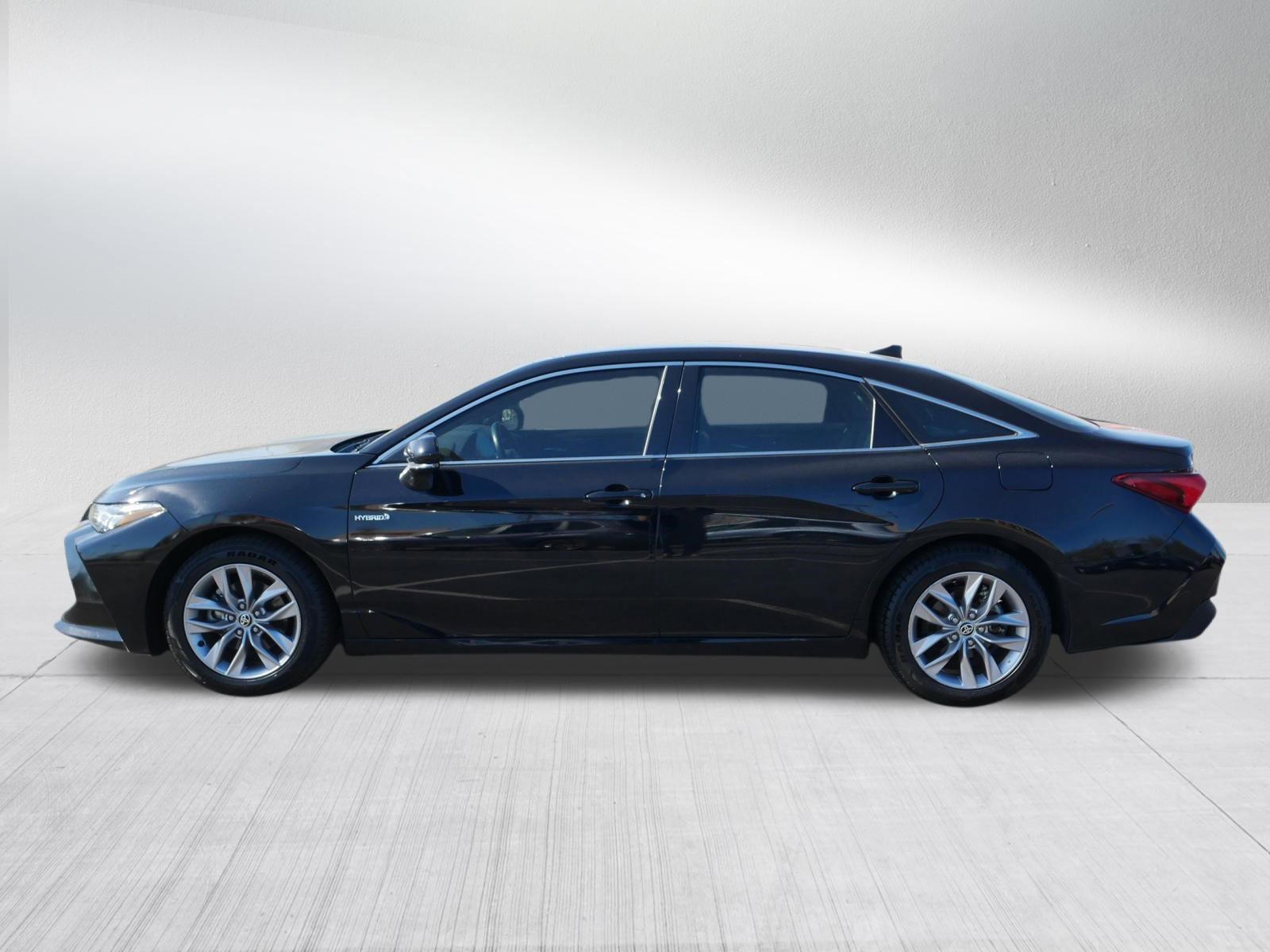 Used 2020 Toyota Avalon XLE FWD image 4