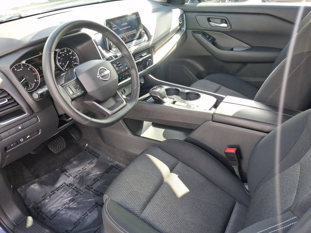 Used 2026 Nissan Rogue SV FWD image 19