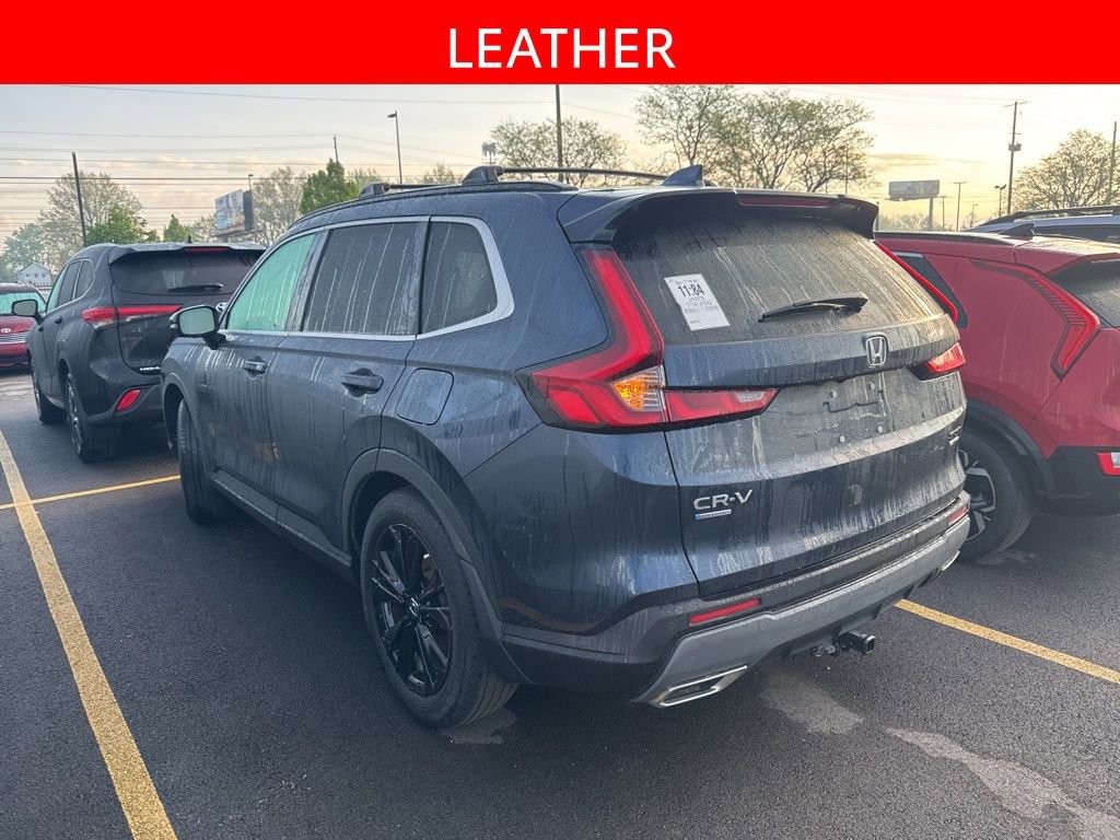 Used 2023 Honda CR-V Sport Touring image 4