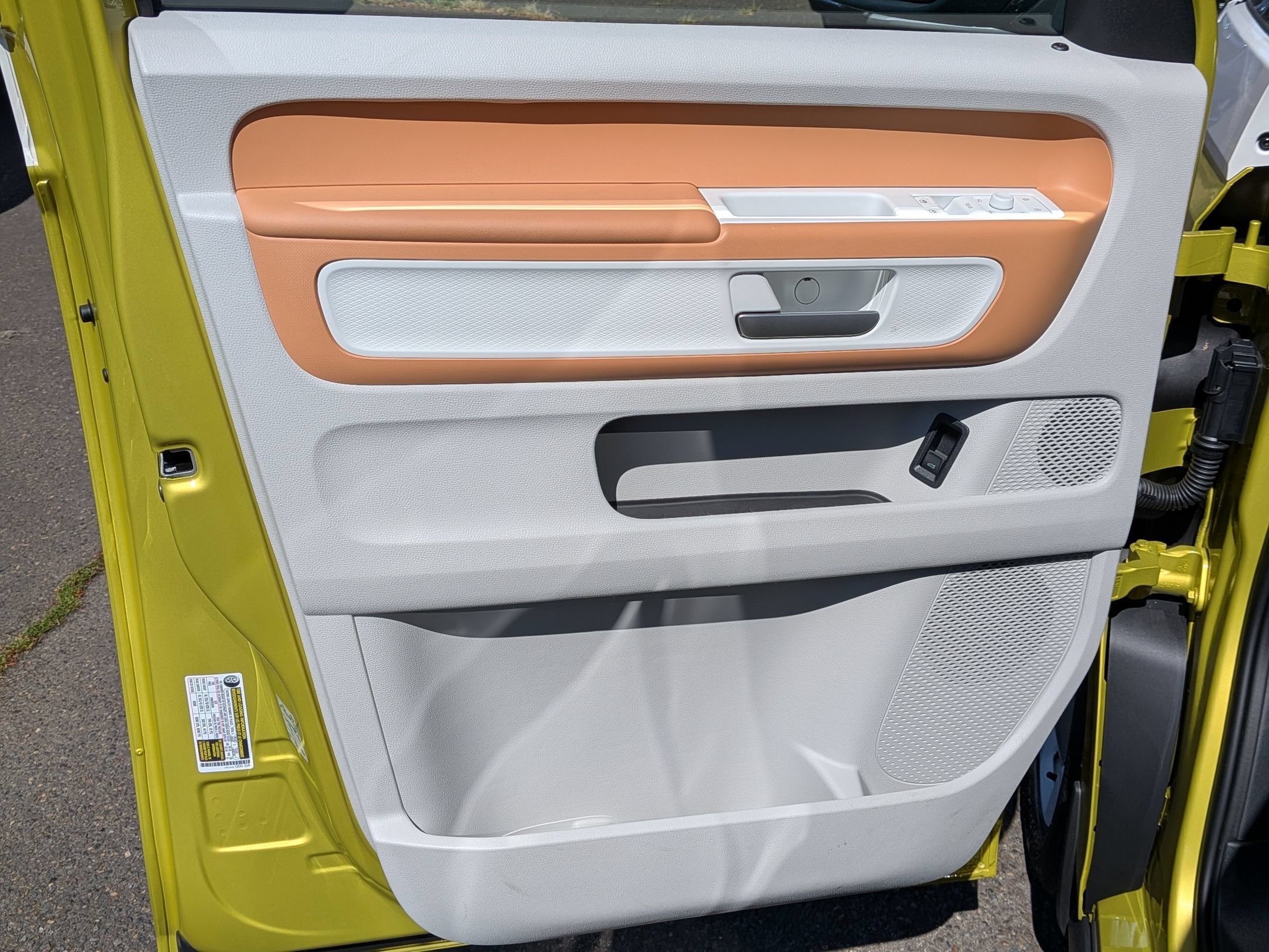 New 2025 Volkswagen ID. Buzz 1st Edition AWD/4WD image 9