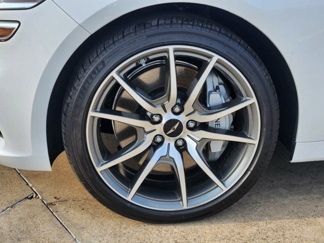 Used 2025 Genesis G70 2.5T image 18