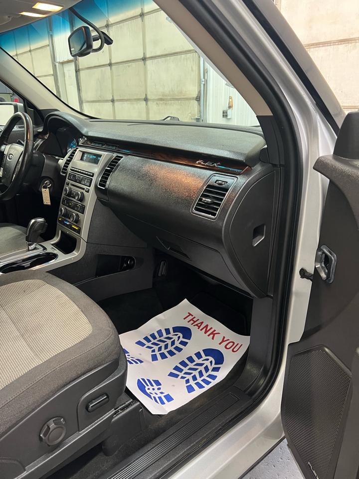 Used 2011 Ford Flex SEL image 38