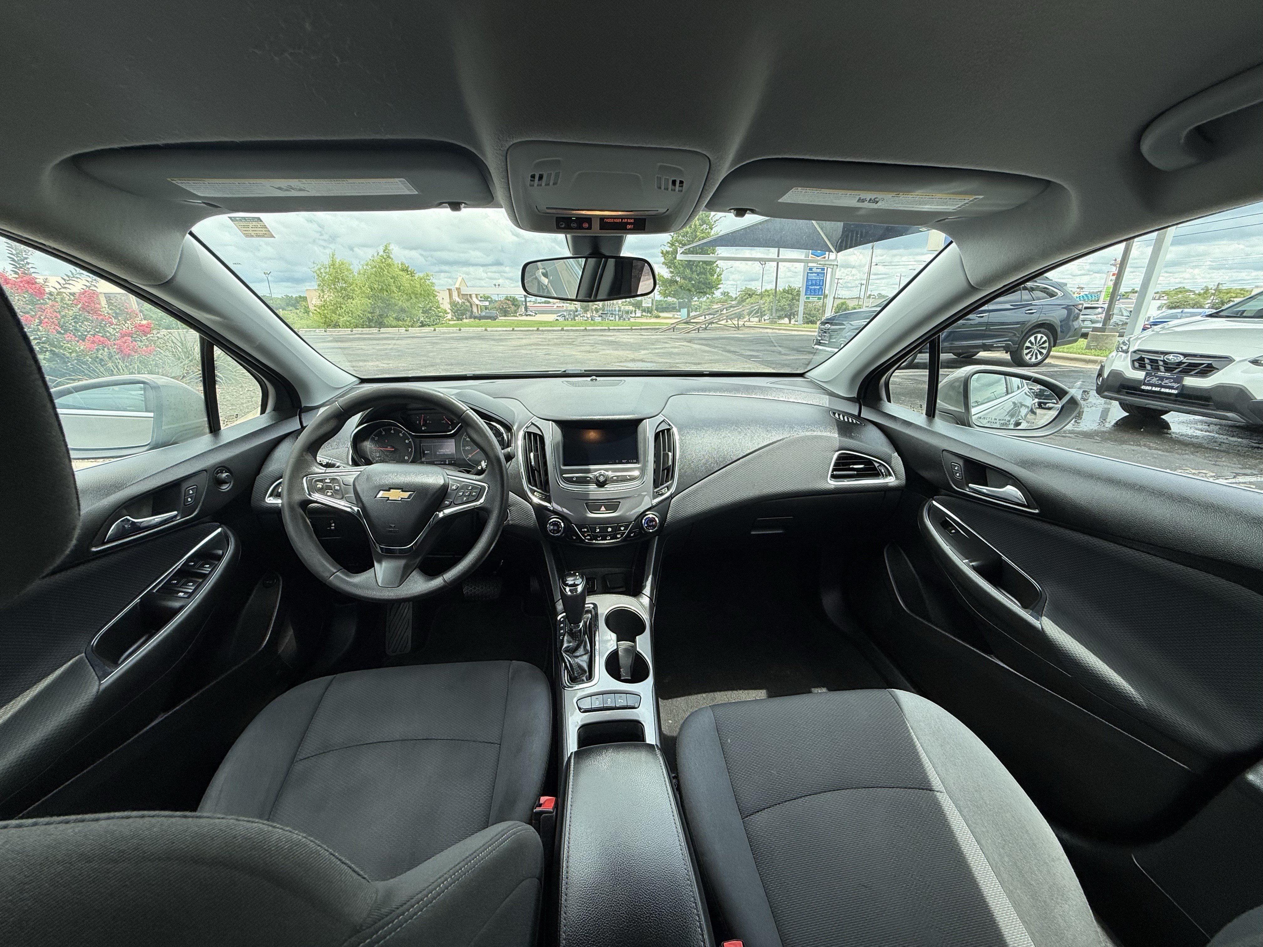 Used 2019 Chevrolet Cruze LT w/ Convenience Package FWD image 19