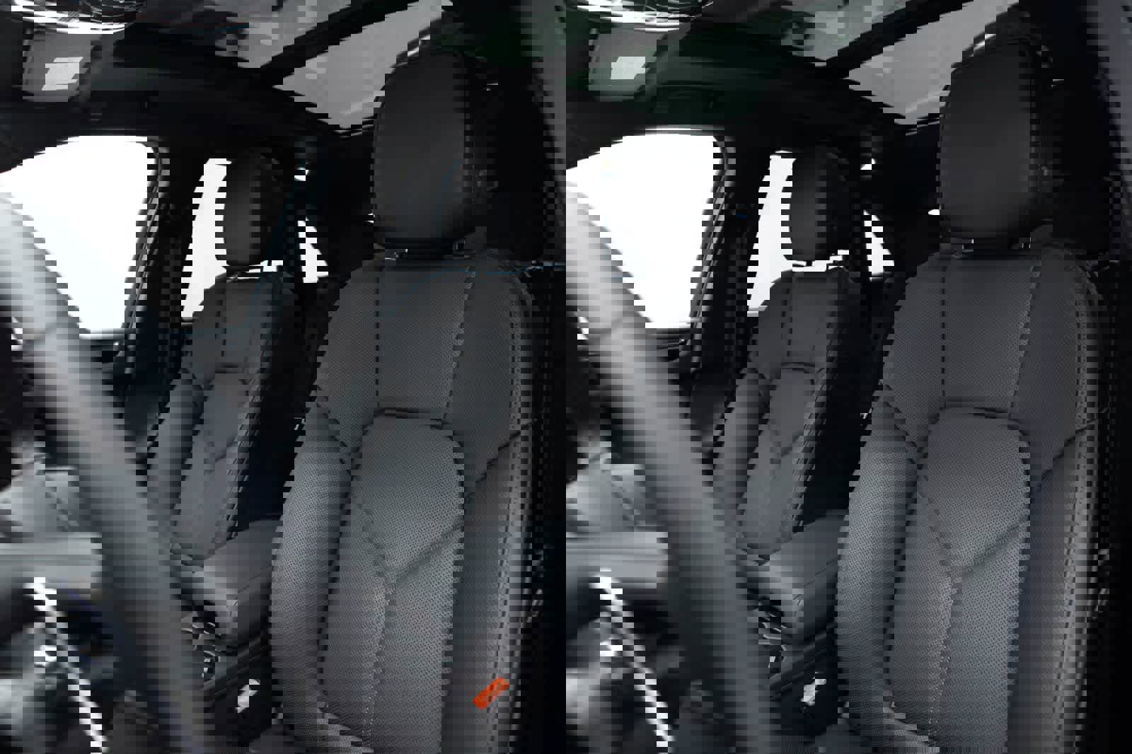 Certified 2026 Porsche Macan image 5