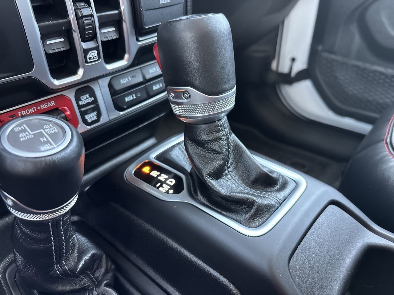 Used 2025 Jeep Wrangler Unlimited Rubicon image 25