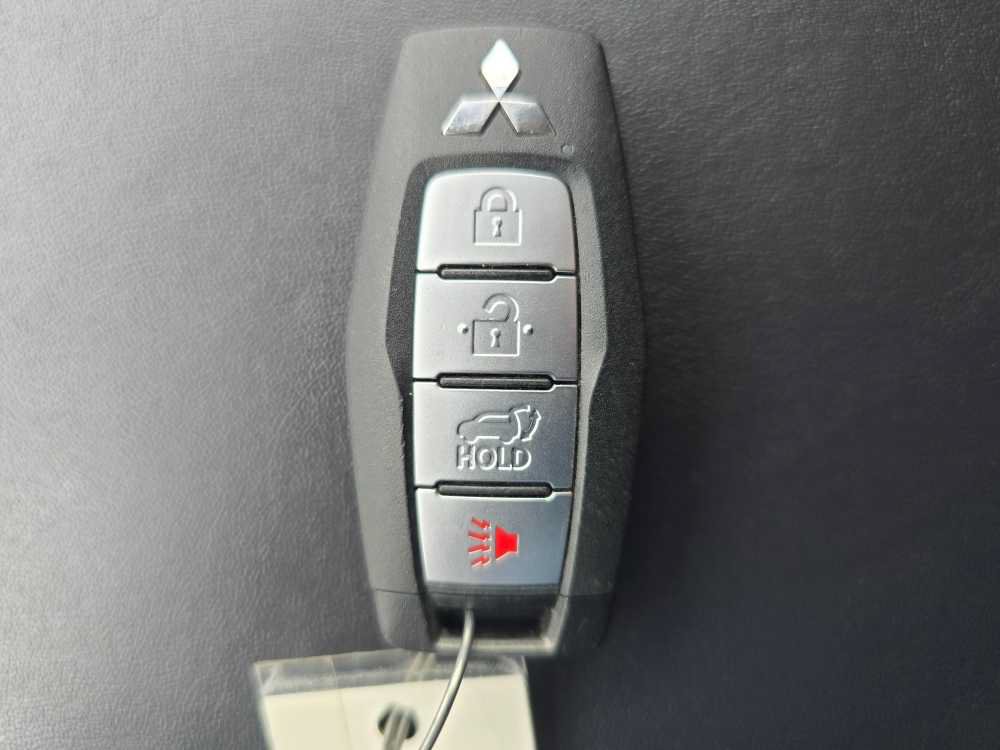 Used 2024 Mitsubishi Outlander SE AWD/4WD image 22