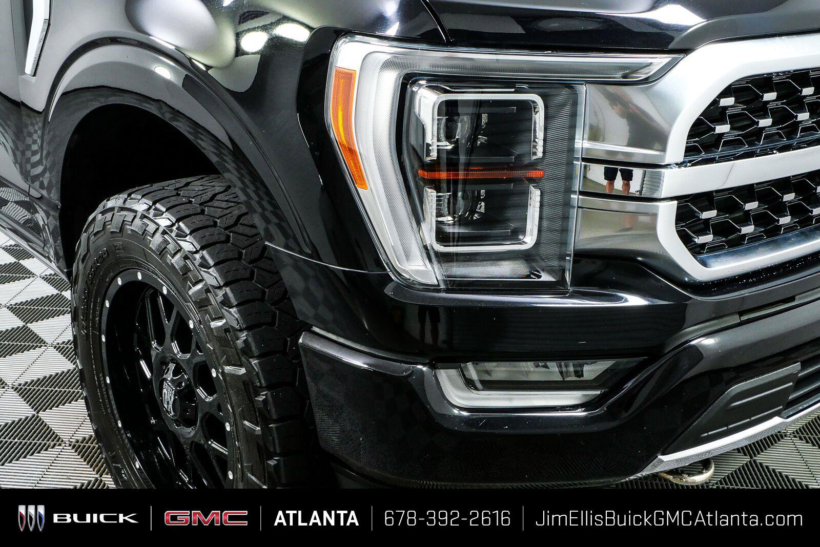 Used 2021 Ford F150 Platinum w/ FX4 Off-Road Package AWD/4WD image 34