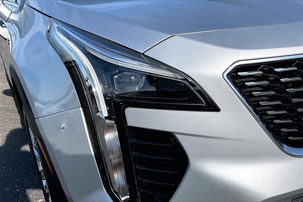 Used 2022 Cadillac XT4 Premium Luxury w/ Enhanced Visibility Package image 29