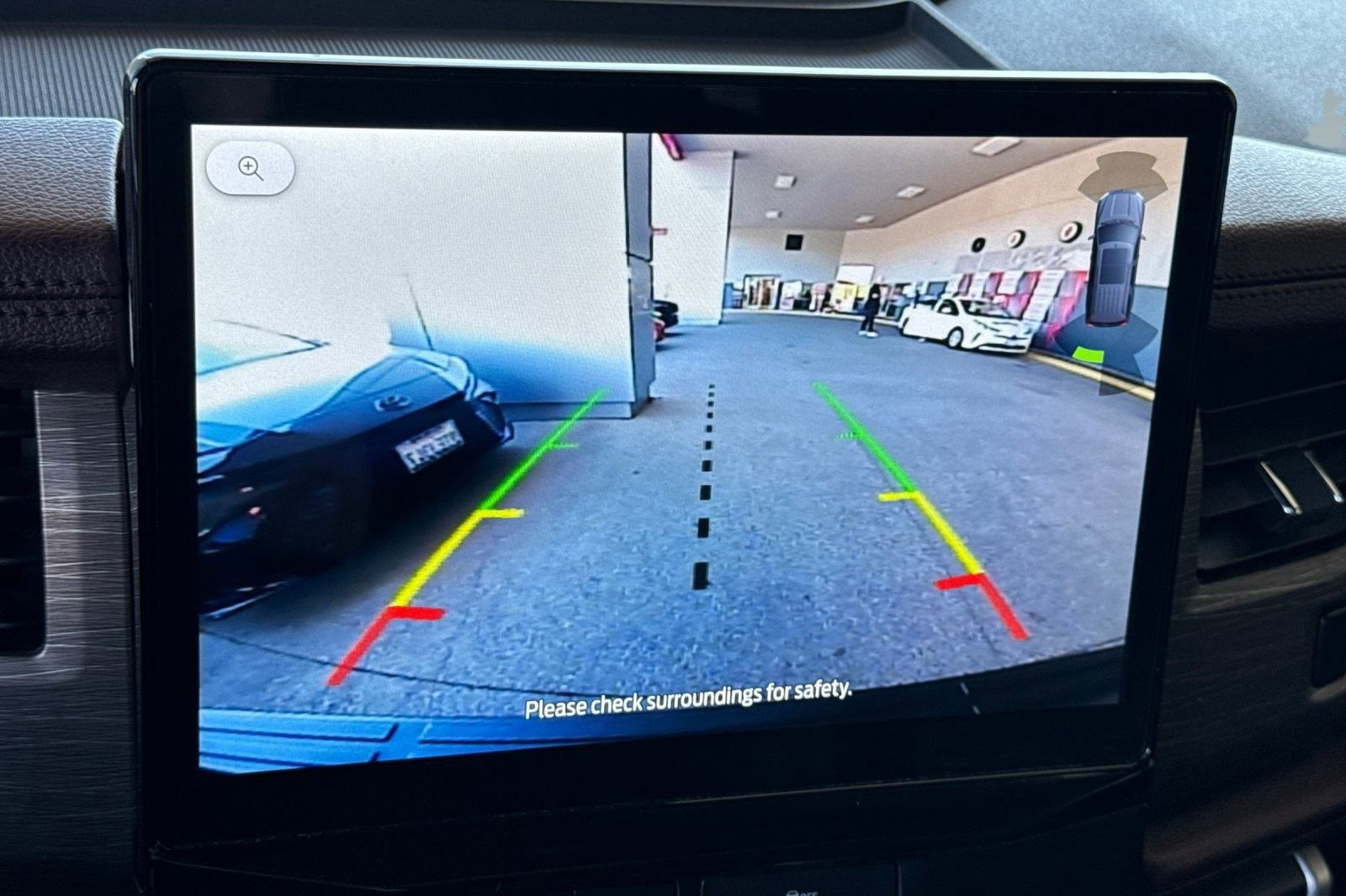 Used 2024 Ford Expedition Limited image 18