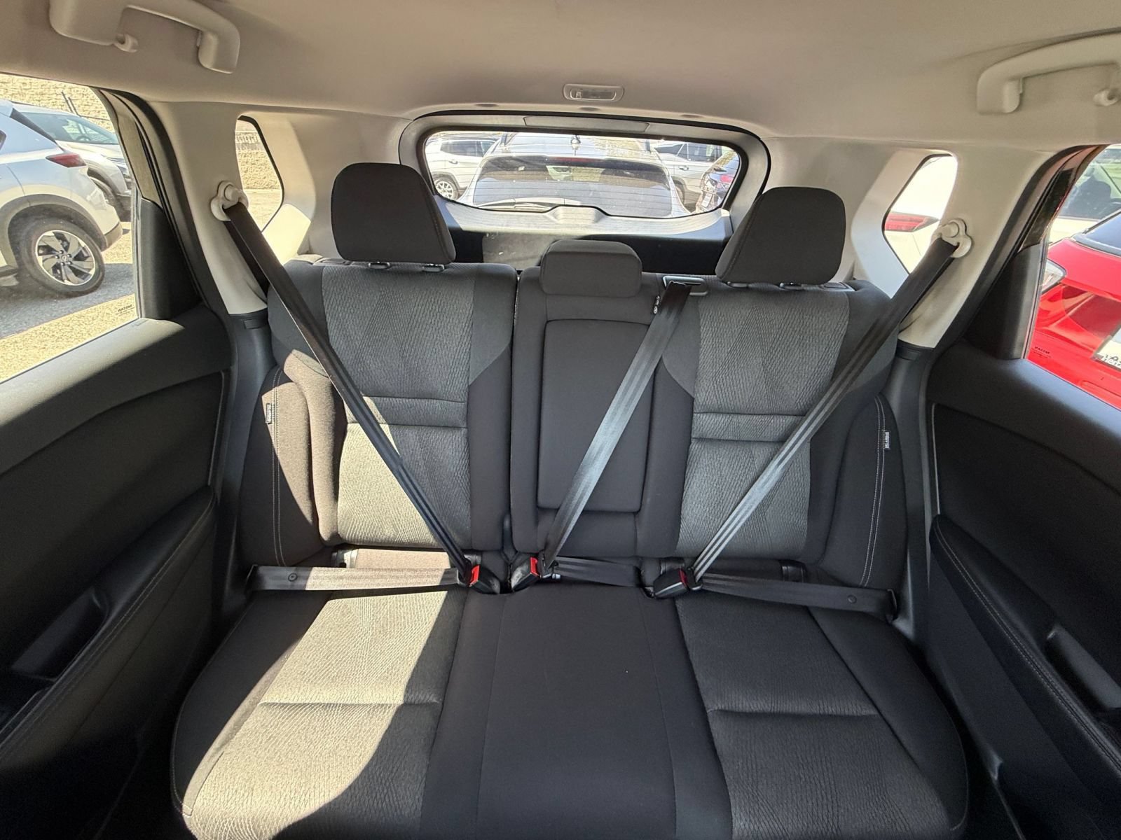 Used 2025 Nissan Rogue SV FWD image 40