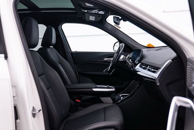 Used 2023 BMW X1 xDrive28i image 10