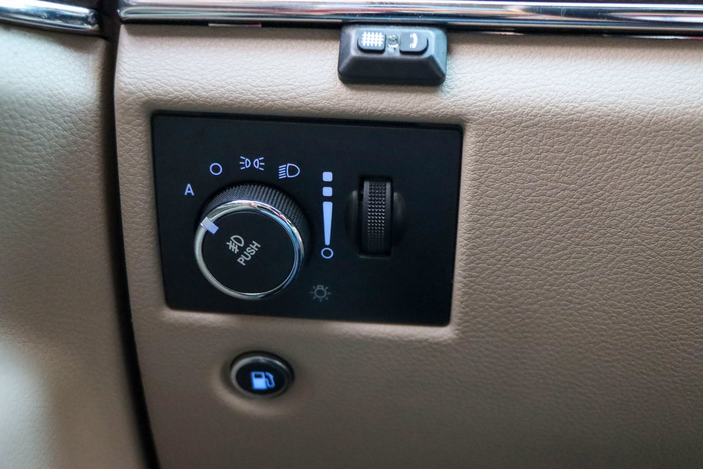 Used 2014 Jeep Grand Cherokee Limited image 30