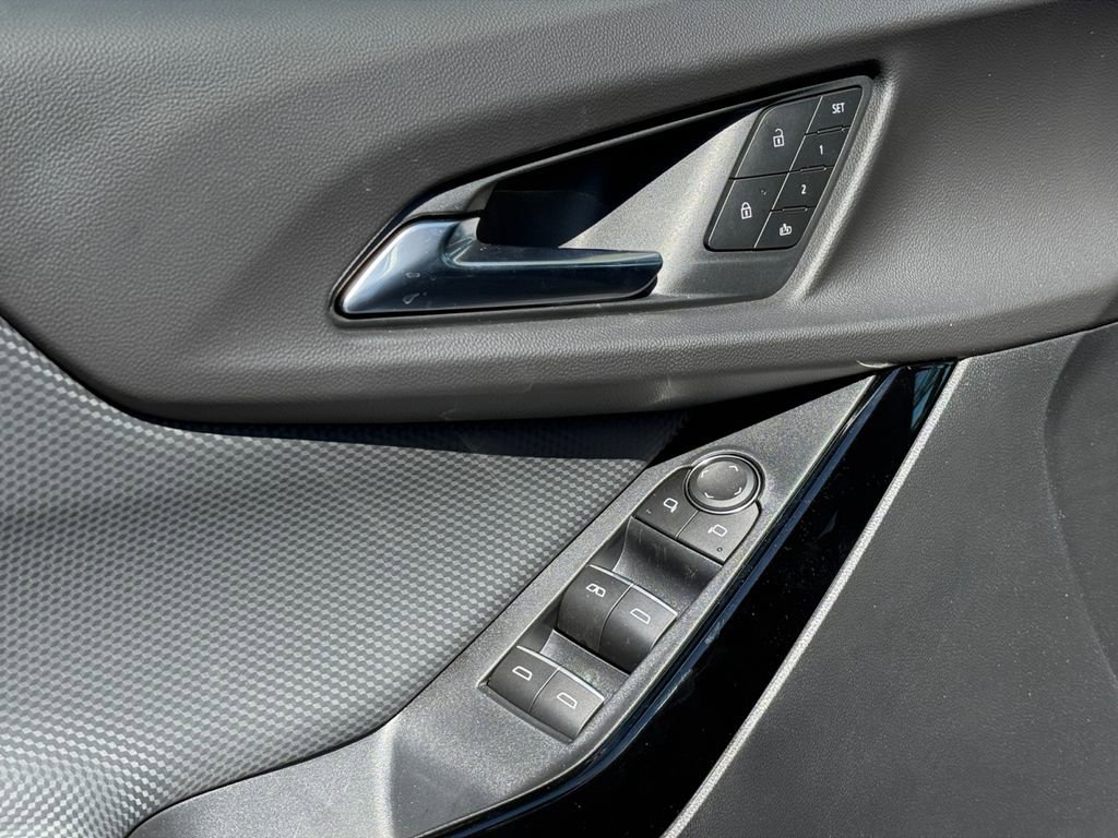 Used 2026 Chevrolet Equinox RS w/ Convenience Package III image 11