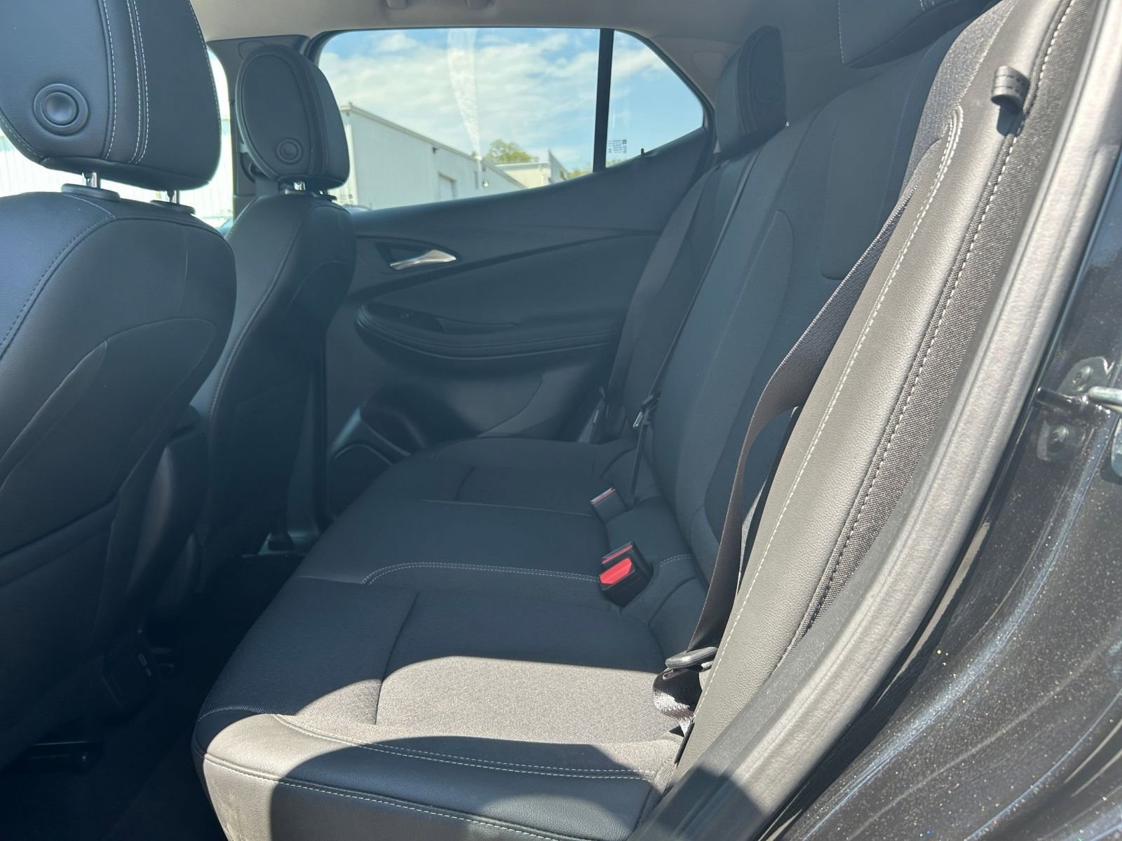 Used 2025 Buick Encore GX Preferred FWD image 21