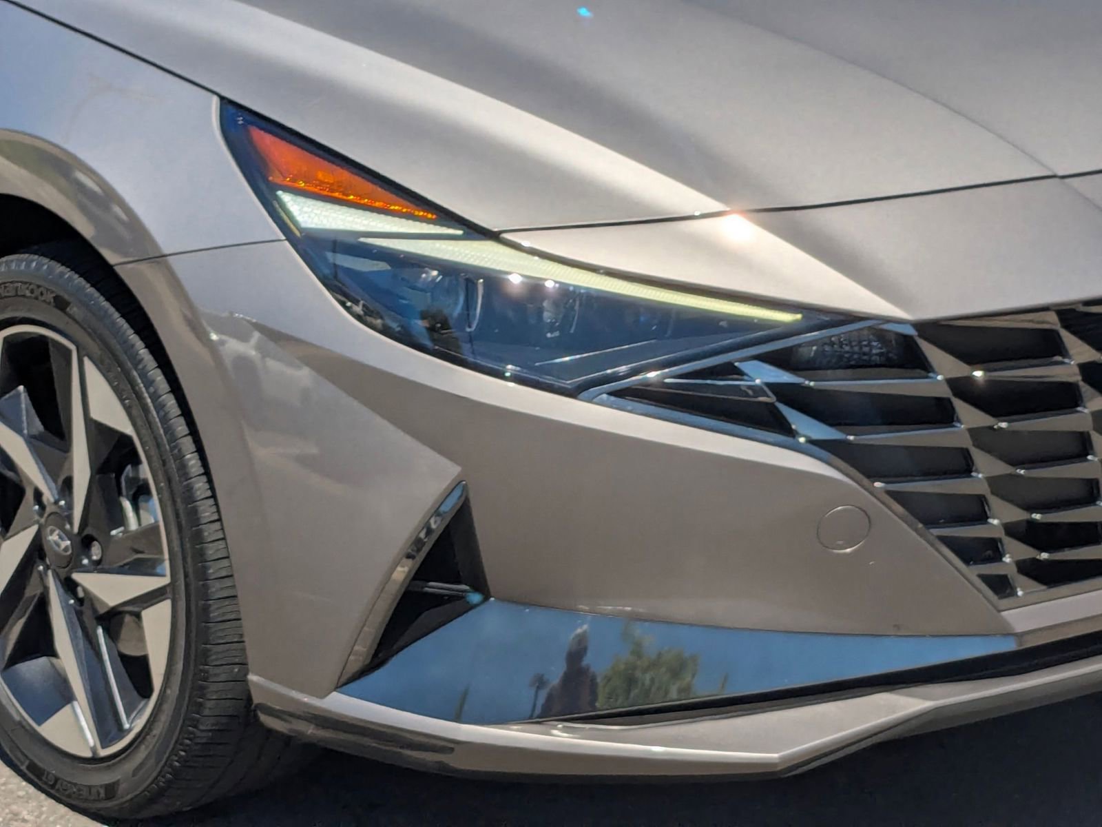 Used 2023 Hyundai Elantra Limited image 10
