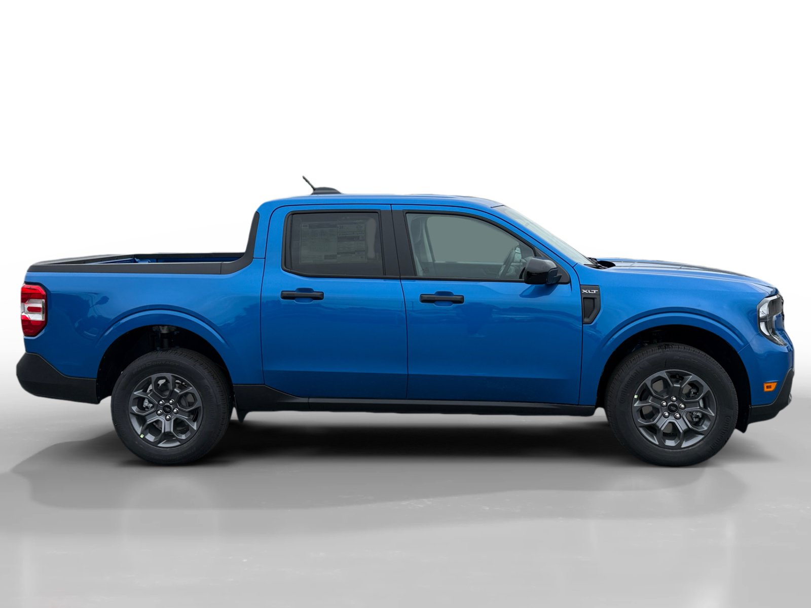 New 2026 Ford Maverick XLT w/ XLT Luxury Package FWD image 6