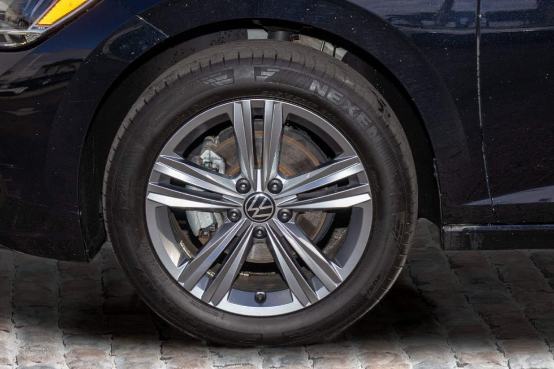 Used 2023 Volkswagen Jetta SE image 33