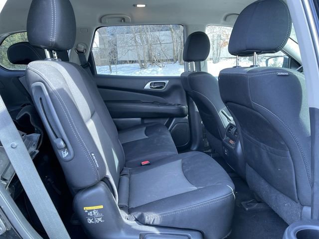 Used 2018 Nissan Pathfinder S image 26