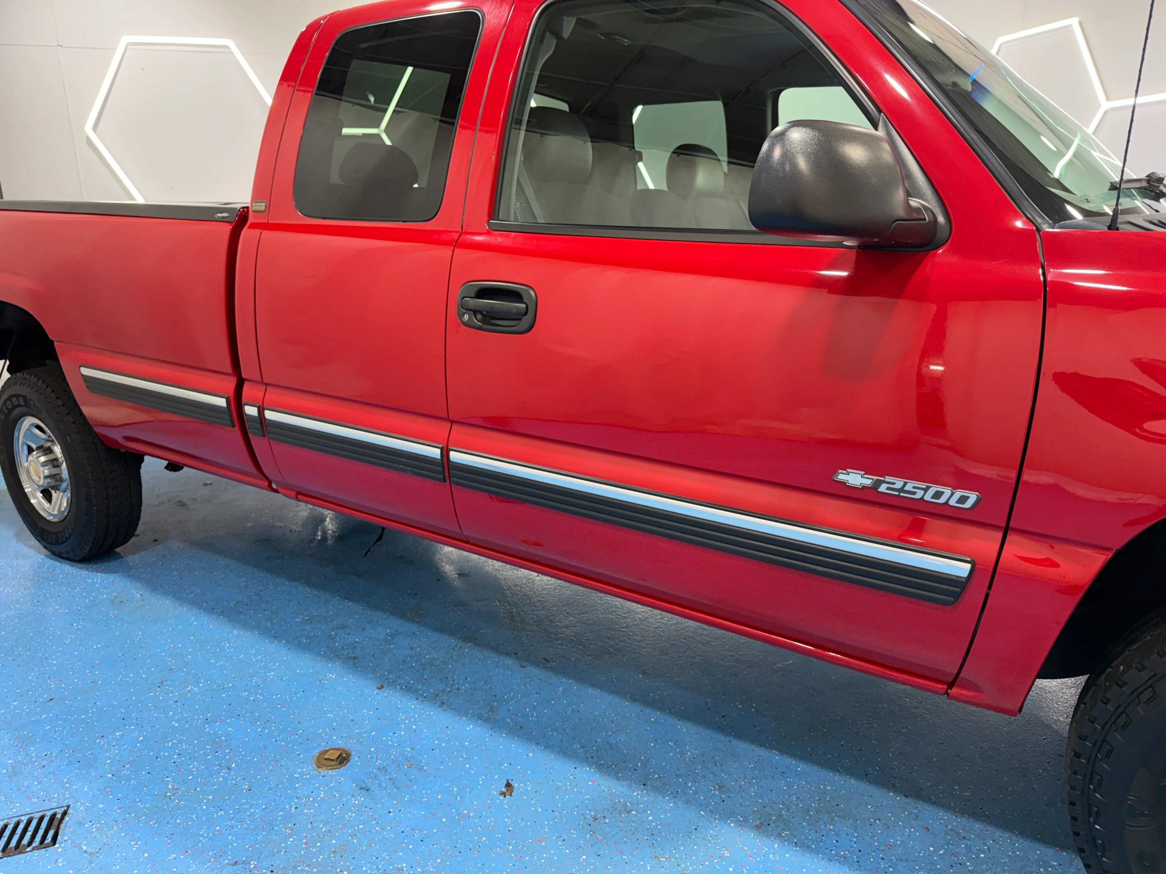 Used 1999 Chevrolet Silverado 2500 2WD Extended Cab w/ Exterior Appearance Pkg image 11