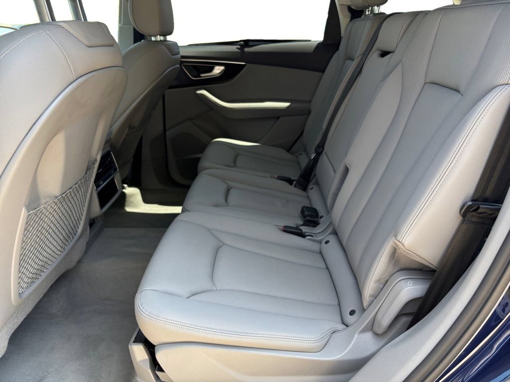 Used 2023 Audi Q7 2.0T Premium Plus w/ Premium Plus Package AWD/4WD image 14