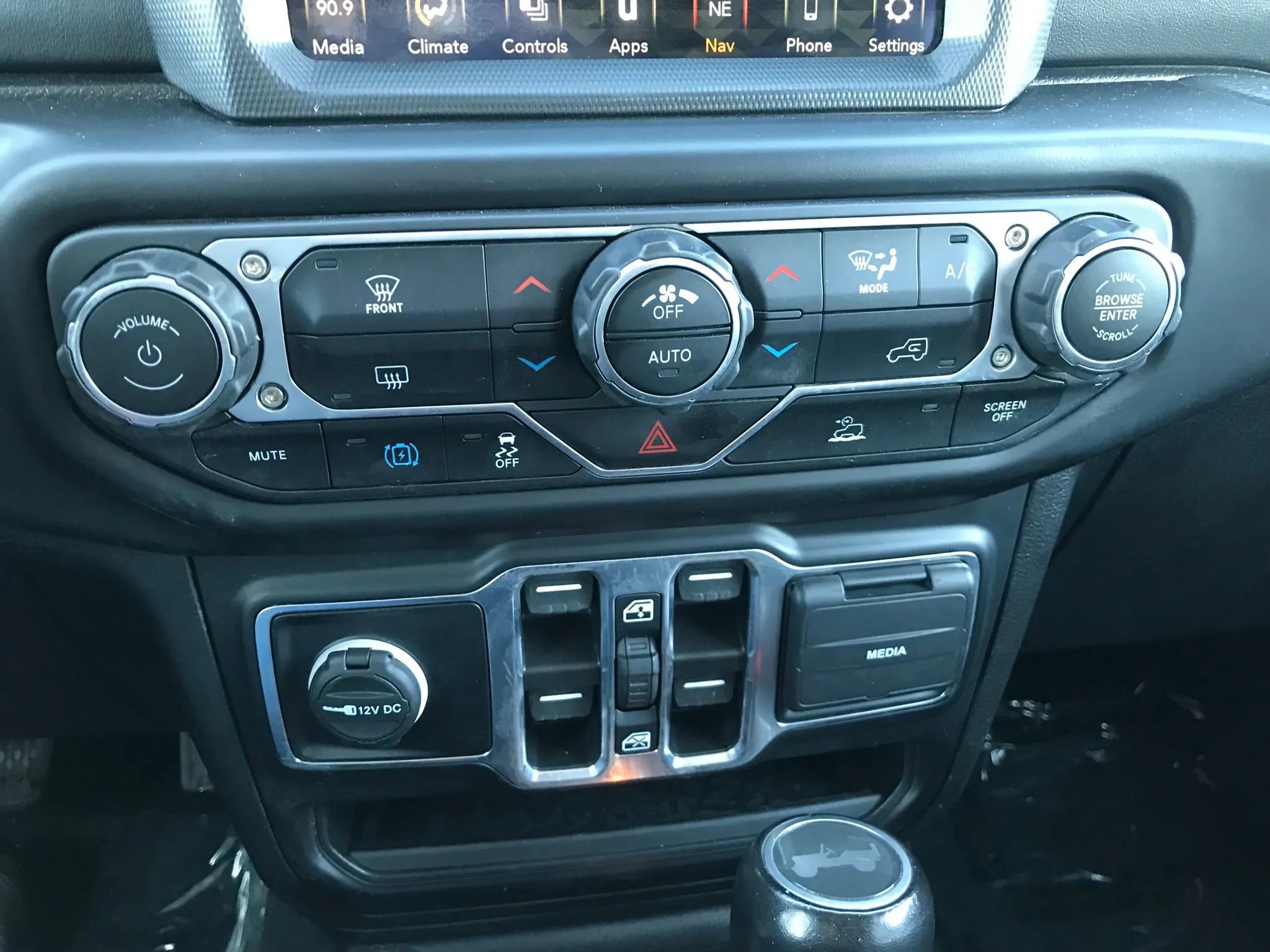 Used 2023 Jeep Wrangler Unlimited Sahara image 26