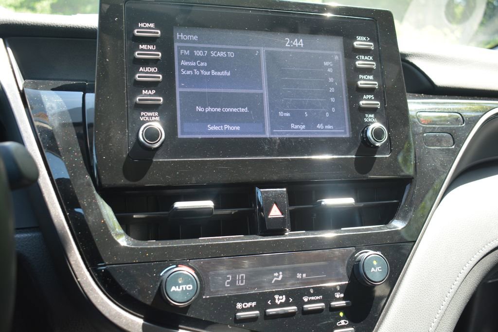 Used 2024 Toyota Camry SE FWD image 14