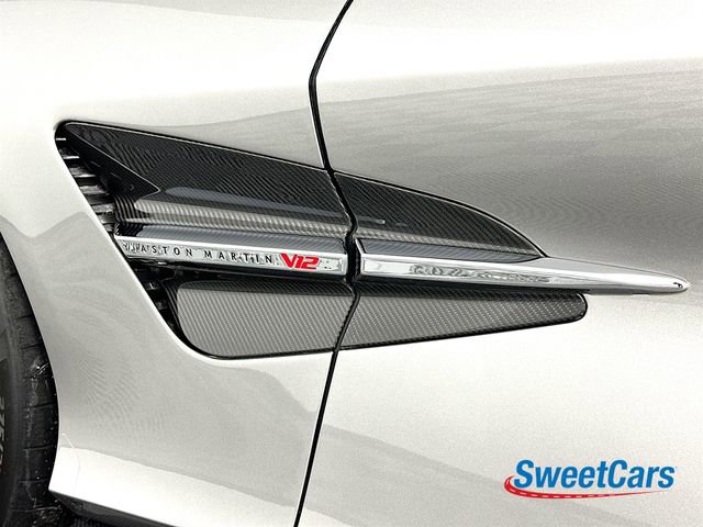 Used 2025 Aston Martin Vanquish image 47