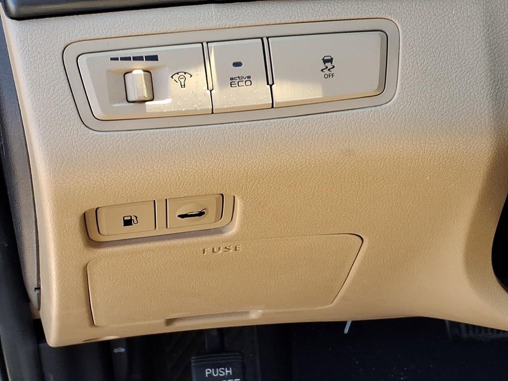 Used 2012 Hyundai Sonata GLS image 19