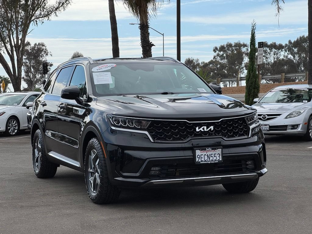 Used 2023 Kia Sorento EX w/ Panoramic Sunroof Package FWD image 3