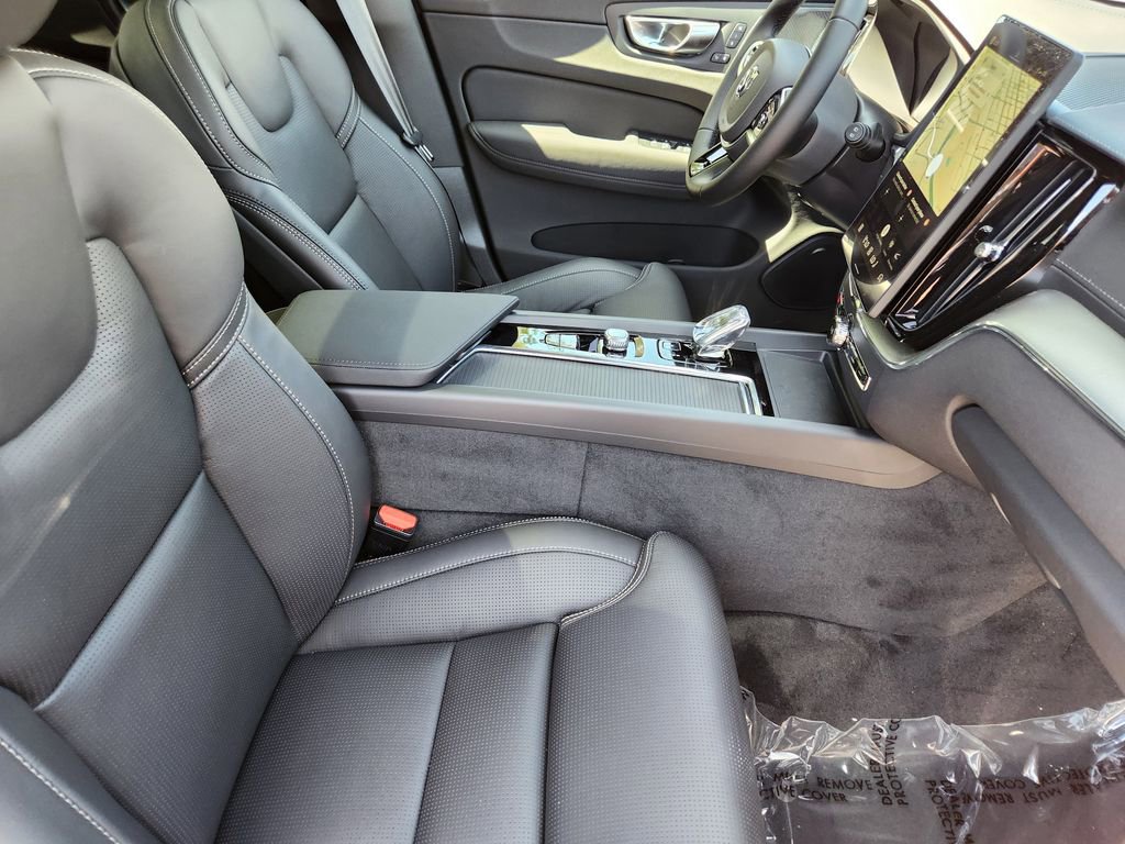 New 2026 Volvo XC60 T8 Ultra w/ Climate Package AWD/4WD image 5