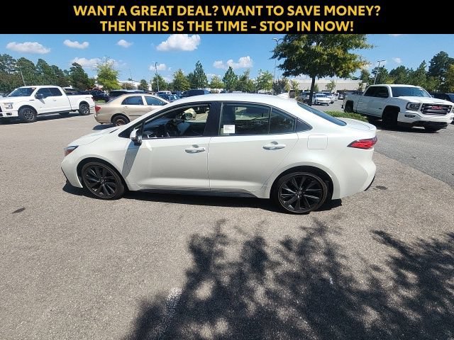 Used 2024 Toyota Corolla SE w/ Convenience Package FWD image 7