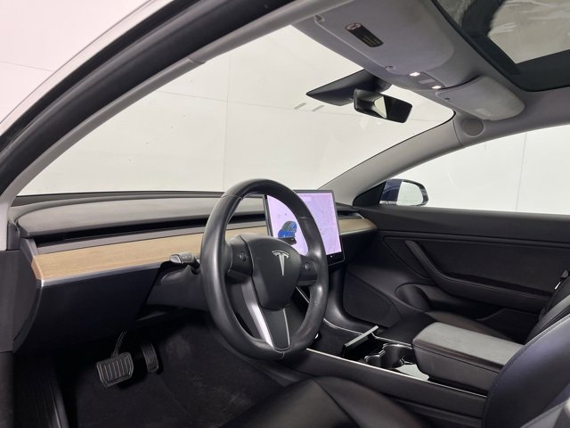 Used 2018 Tesla Model 3 image 9