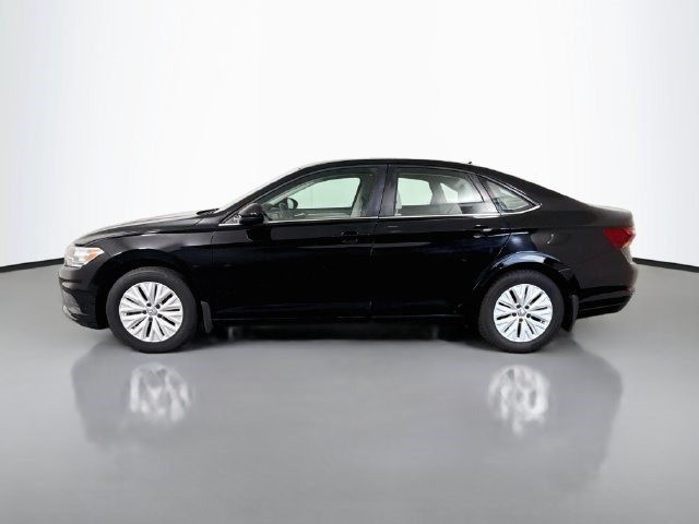 Used 2019 Volkswagen Jetta R-Line FWD image 6