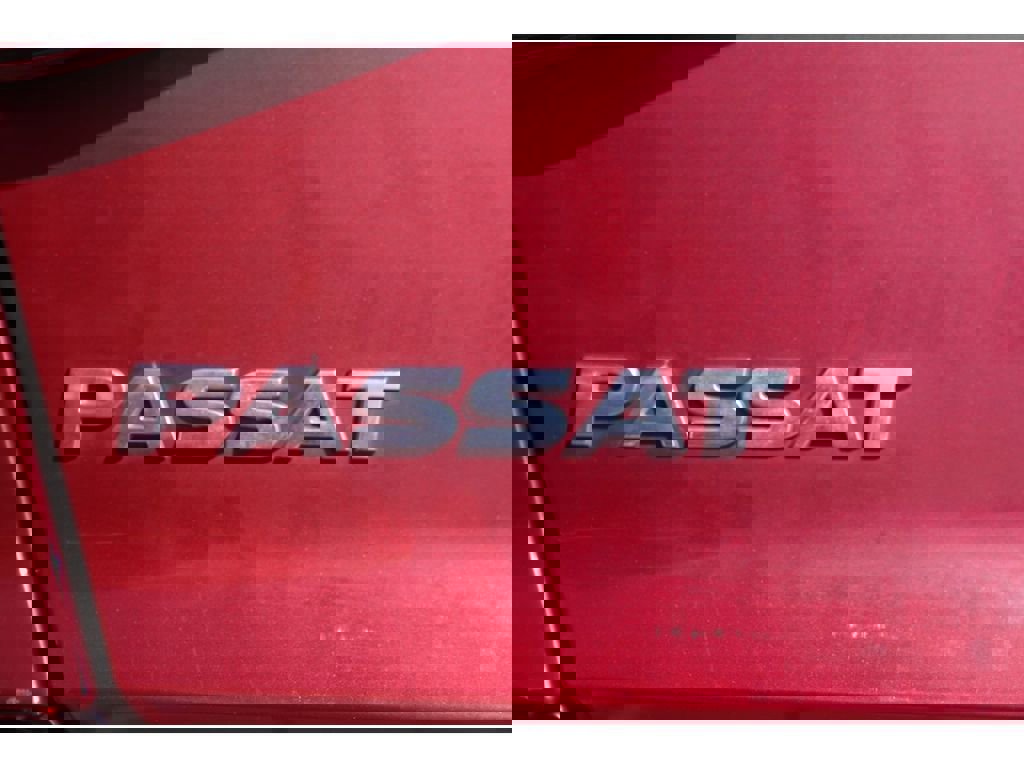 Used 2016 Volkswagen Passat 1.8T S image 8