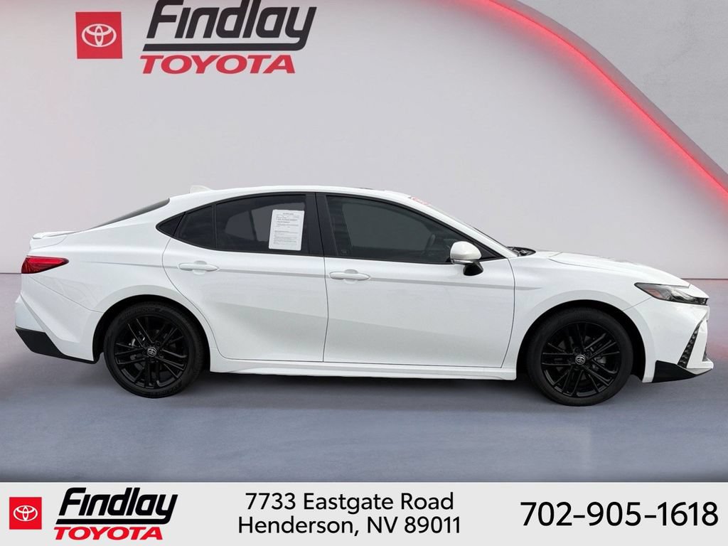 Used 2025 Toyota Camry SE AWD/4WD image 11
