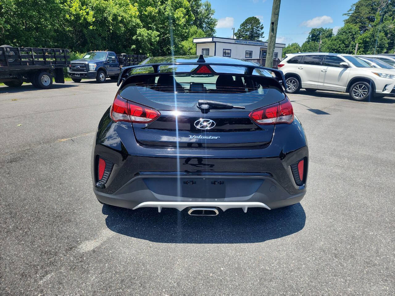 Used 2019 Hyundai Veloster 2.0 Premium image 5