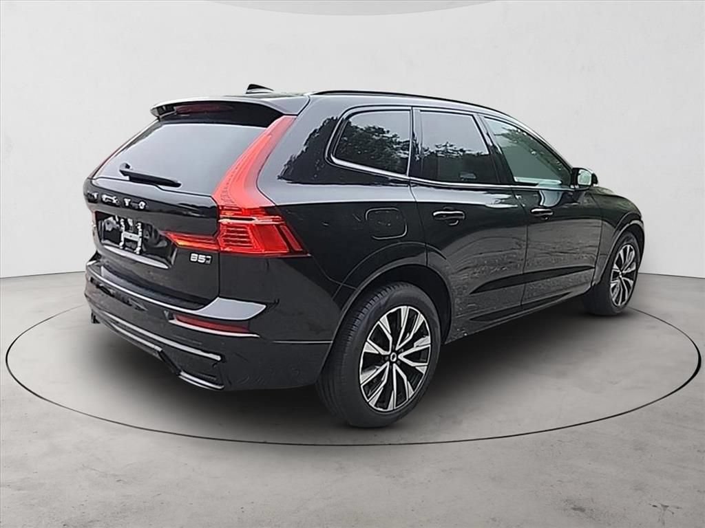 Certified 2025 Volvo XC60 B5 Plus w/ Climate Package AWD/4WD image 5
