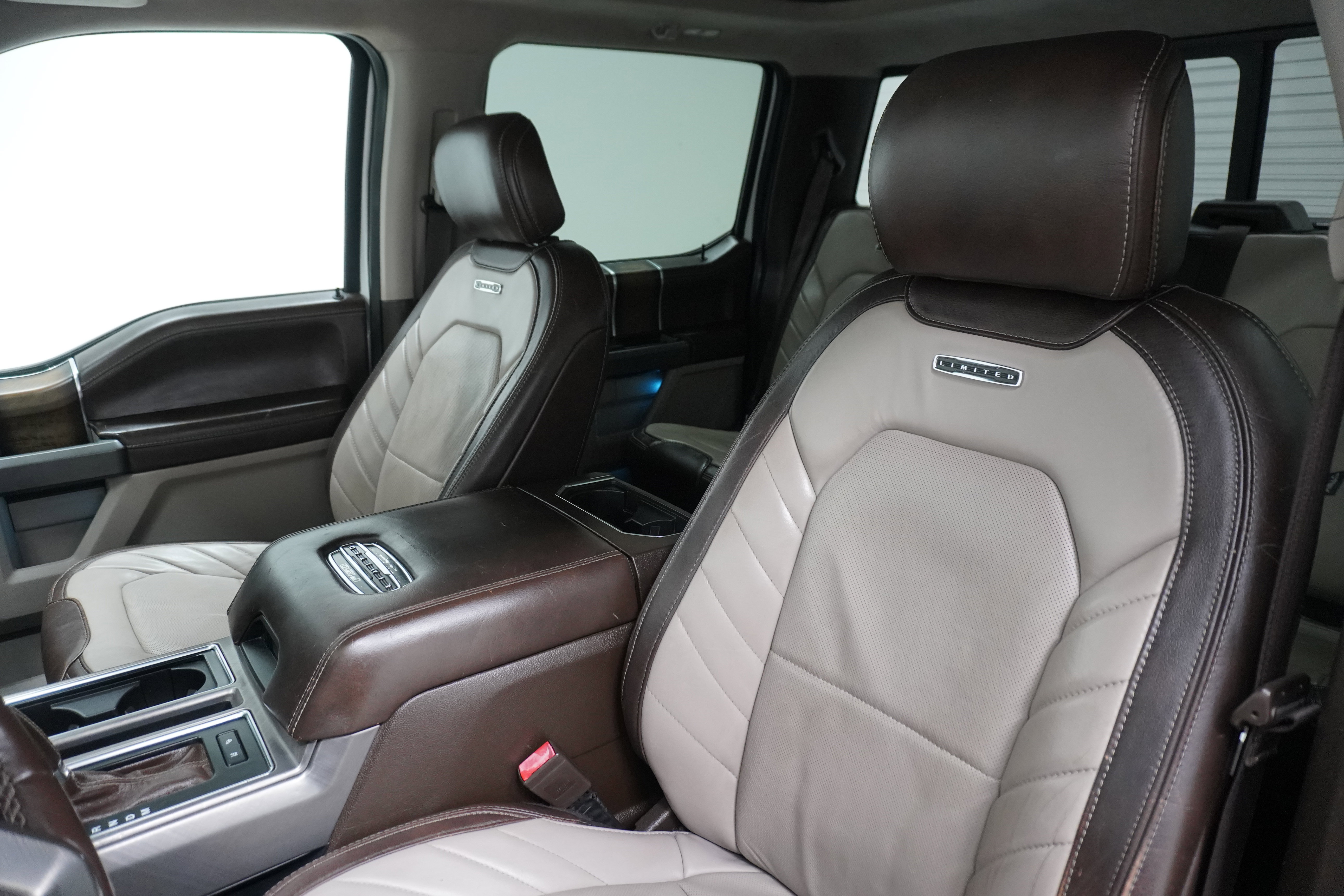 Used 2019 Ford F150 Limited w/ Trailer Tow Package image 11